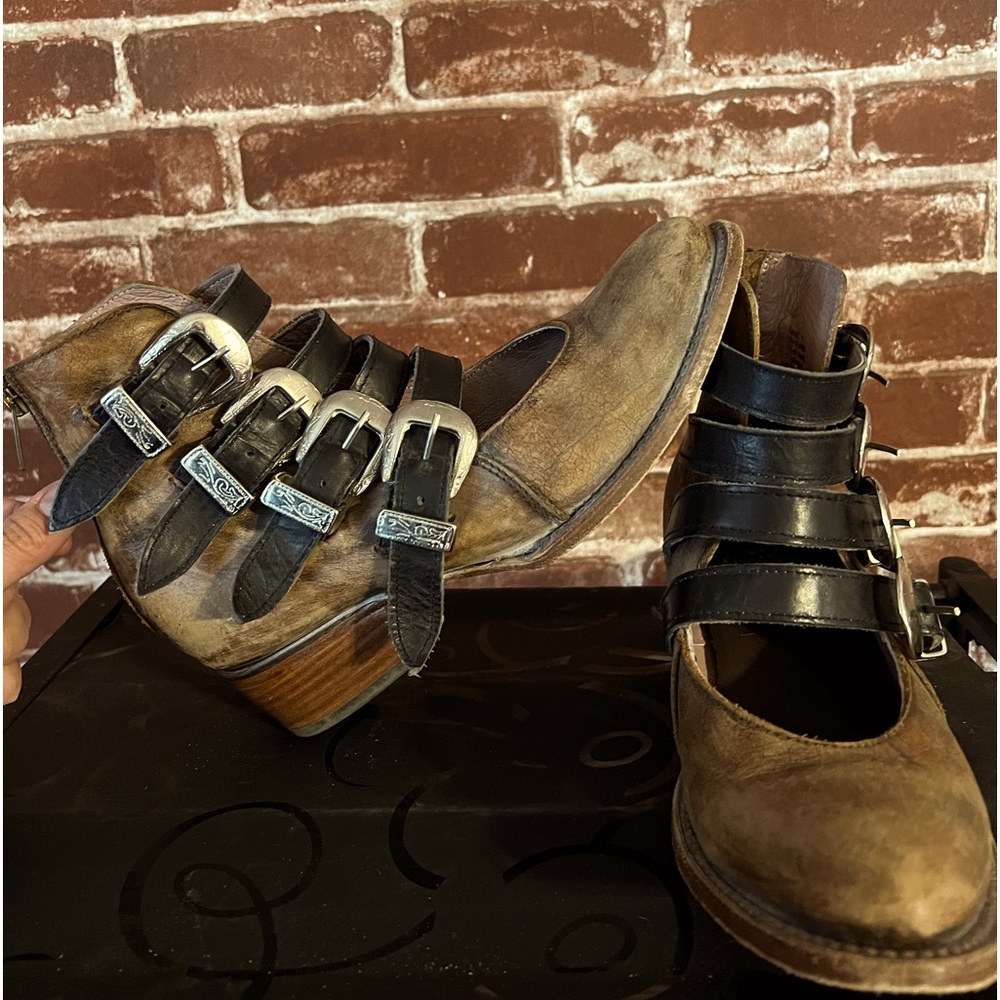 Freebird by Steven buckled boots
